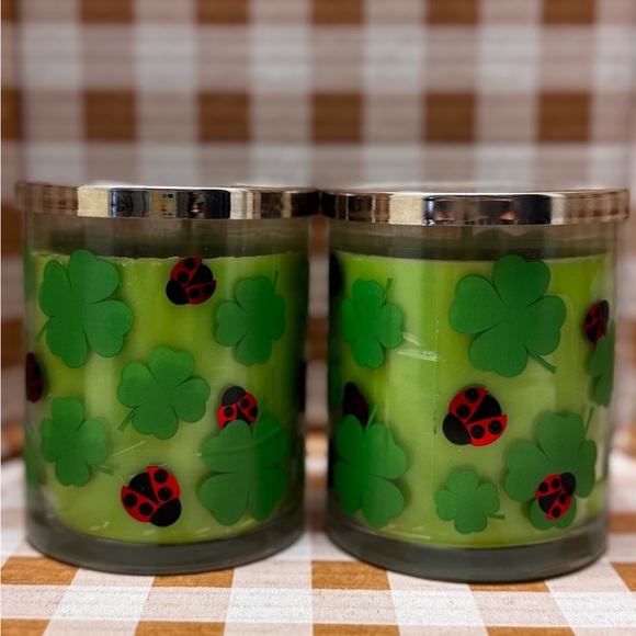 NEW B&BW (2)Lucky Vibes Irish Cream Pound Cake Candles, St. Patrick’s Day theme - Picture 3 of 4